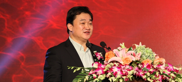 新華網(wǎng)董事長、總裁田舒斌致開幕詞