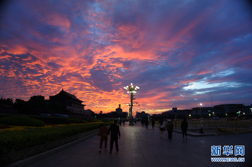 美哉，天安門！