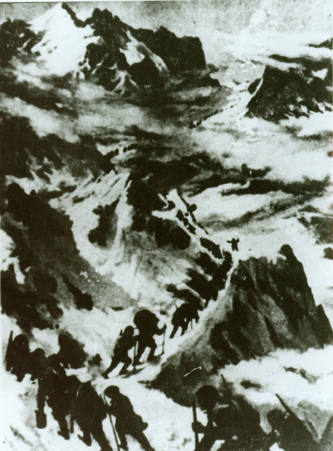 ↑資料圖片：紅軍過(guò)打鼓山。（圖片由陸軍第16集團(tuán)軍某紅軍團(tuán)提供）