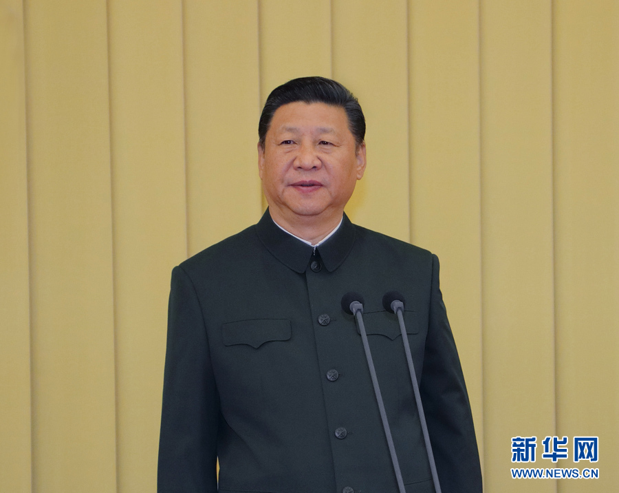 4月18日，中共中央總書記、國家主席、中央軍委主席習(xí)近平接見新調(diào)整組建軍級單位主官，并對各單位發(fā)布訓(xùn)令。這是習(xí)近平在發(fā)布訓(xùn)令。新華社記者 李剛 攝