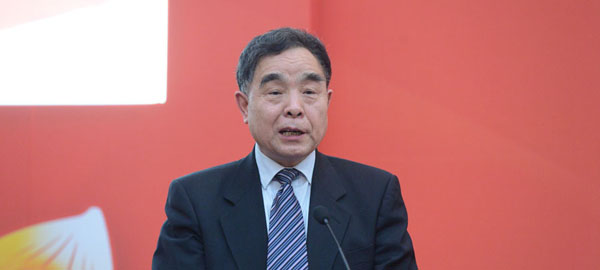 全國人大教科文衛(wèi)委員會主任委員、清華大學(xué)新聞出版學(xué)院院長柳斌杰致辭