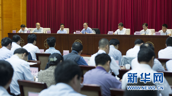 7月16日，中共中央政治局常委、中央紀(jì)委書記、中央巡視工作領(lǐng)導(dǎo)小組組長(zhǎng)王岐山在北京出席2014年中央第二輪巡視工作動(dòng)員部署會(huì)并講話。新華社記者黃敬文 攝 