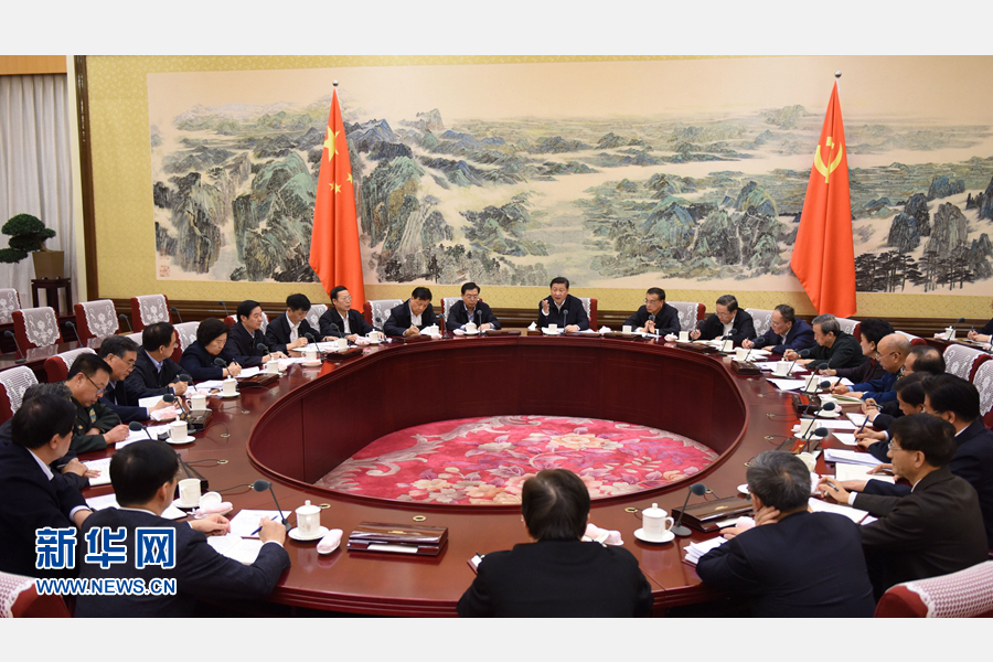 12月28日至29日，中共中央政治局召開專題民主生活會(huì)，對(duì)照檢查踐行“三嚴(yán)三實(shí)”情況，討論研究加強(qiáng)黨風(fēng)廉政建設(shè)措施。中共中央總書記習(xí)近平主持會(huì)議并發(fā)表重要講話。新華社記者 李學(xué)仁 攝 