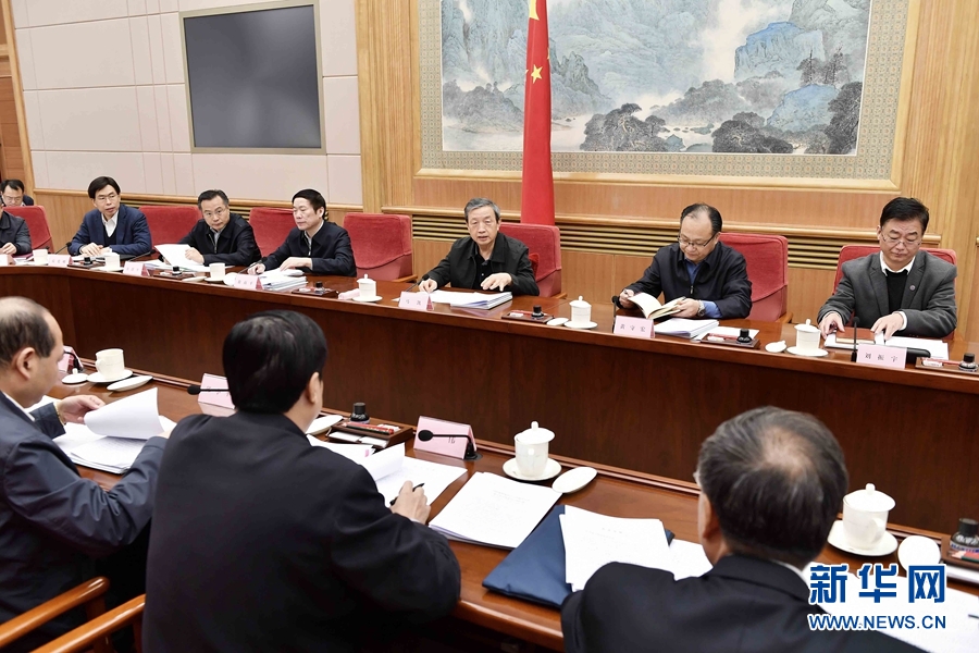 1月20日，國務院農(nóng)民工工作領導小組第五次全體會議在北京召開。中共中央政治局委員、國務院副總理馬凱主持會議并講話。 新華社記者 李濤攝