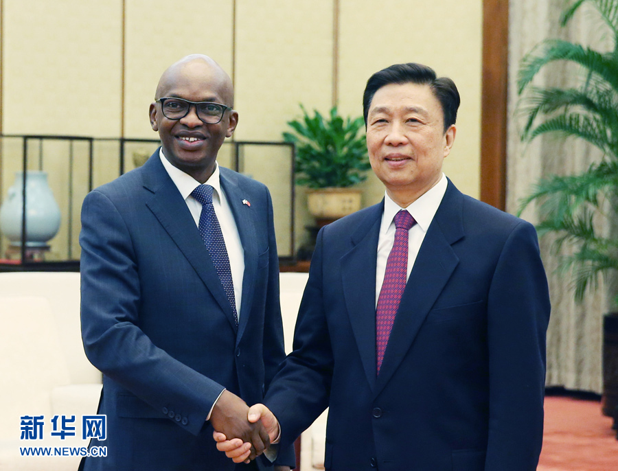 3月16日，中國(guó)國(guó)家副主席李源潮在北京會(huì)見(jiàn)布隆迪外長(zhǎng)尼亞米特韋。新華社記者姚大偉攝