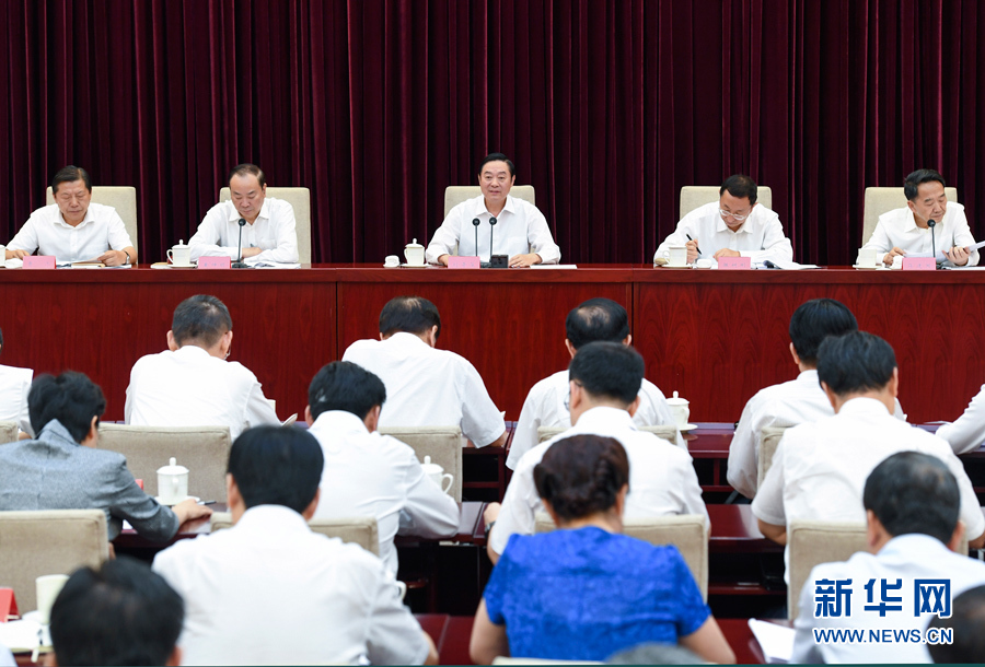 7月28日，中宣部在北京召開全國宣傳部長專題工作會議，學(xué)習(xí)貫徹習(xí)近平總書記在省部級主要領(lǐng)導(dǎo)干部專題研討班上的重要講話精神。中共中央政治局委員、中央書記處書記、中宣部部長劉奇葆出席會議并講話。新華社記者張領(lǐng)攝