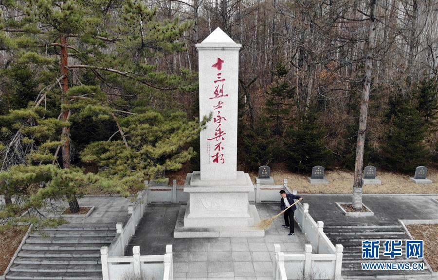 （新華全媒頭條·圖文互動）（2）以法律的名義，捍衛(wèi)英烈榮光－－聚焦英雄烈士保護法誕生