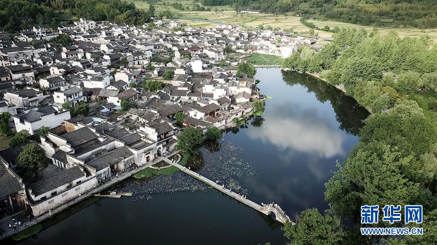 （新華全媒頭條·搶救古民居·圖文互動）（1）當(dāng)古民居遇上城鎮(zhèn)化，如何留住鄉(xiāng)愁？