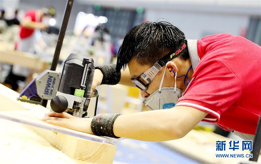 （新華全媒頭條·圖文互動）（5）上下合力，聚力破障，開辟“大國工匠”建設(shè)新格局