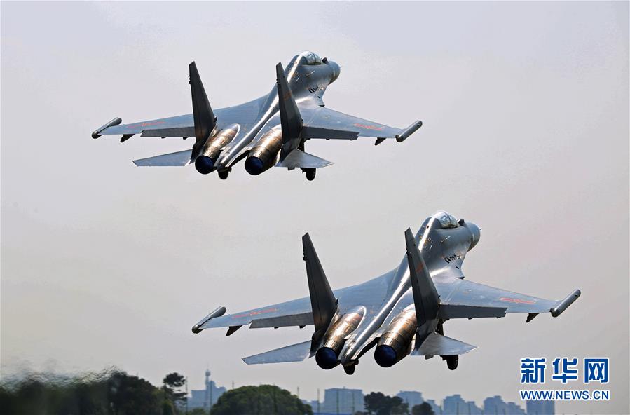 （新華全媒頭條·圖文互動(dòng)）（5）戰(zhàn)鷹，為祖國(guó)奮飛——記空軍航空兵某旅旅長(zhǎng)、特級(jí)飛行員郝井文