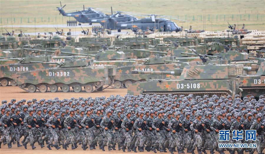 （新華全媒頭條·強軍思想引領(lǐng)新征程·圖文互動）（5）那一刻，我們光榮接受檢閱