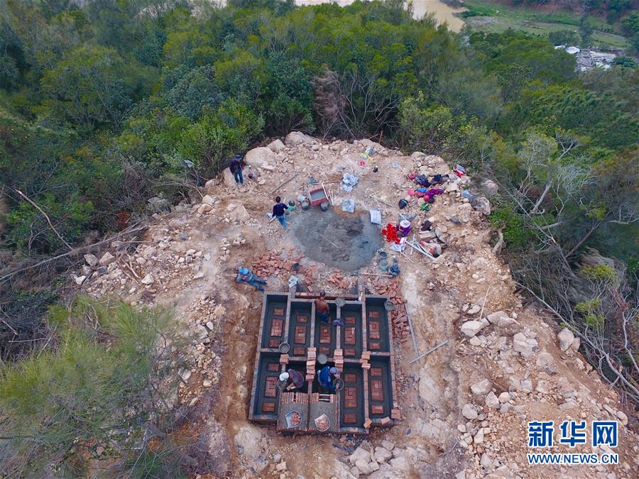 （新華視點(diǎn)·圖文互動(dòng)）（2）福州沿海：密林深處、水庫旁邊，大片豪華活人墓偷偷建造……
