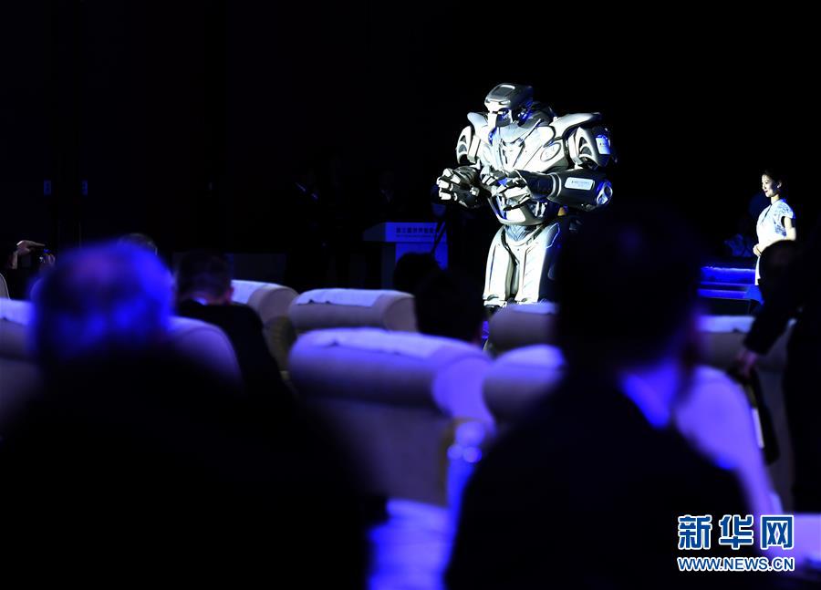 （新華全媒頭條·圖文互動）（1）擁抱智能新時代：世界智能大會釋放了哪些新信號？