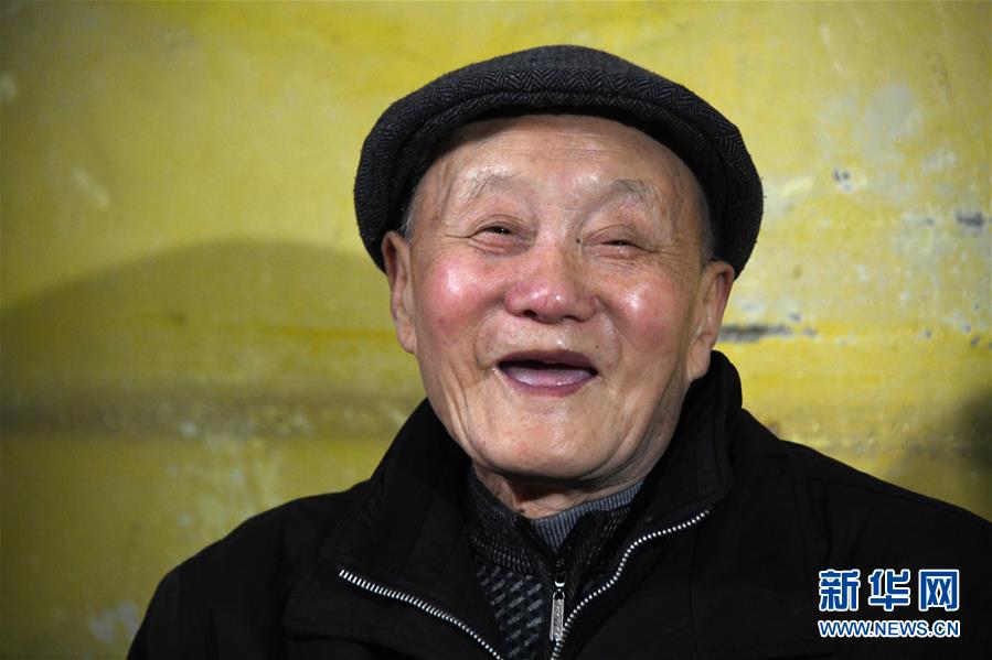 （新華全媒頭條·圖文互動(dòng)）（1）鍛造領(lǐng)航復(fù)興的中流砥柱——寫(xiě)在“不忘初心、牢記使命”主題教育即將啟動(dòng)之際