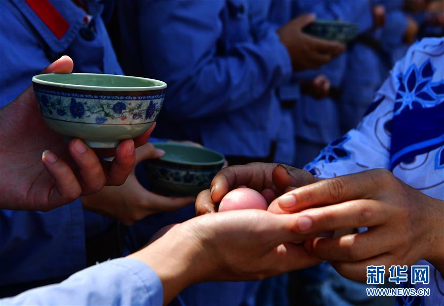 （新華全媒頭條·不忘初心、牢記使命——記者再走長征路·圖文互動(dòng)）（4）風(fēng)展紅旗如畫——來自長征出發(fā)地長汀、寧化的紅色信仰報(bào)告 