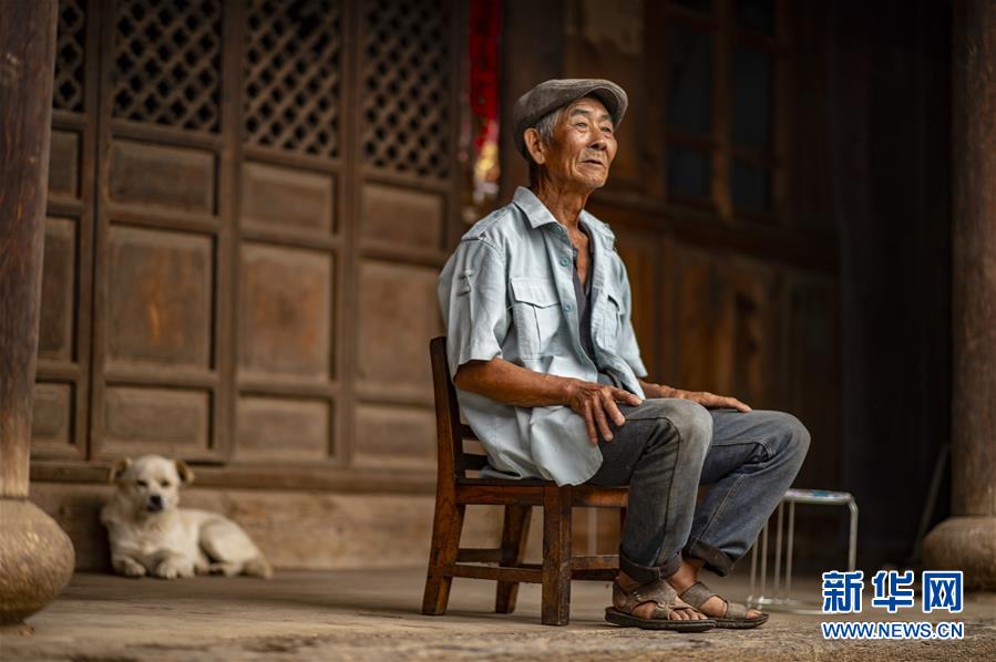 （壯麗70年·奮斗新時(shí)代——記者再走長(zhǎng)征路·圖文互動(dòng)）（4）83年前，那群年輕人的詩(shī)和遠(yuǎn)方