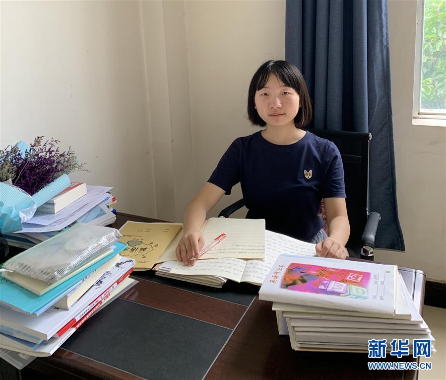 （在習近平新時代中國特色社會主義思想指引下——新時代新作為新篇章·總書記關(guān)心的百姓身邊事·圖文互動)（2）“我走進大山，是為了讓你走出大山”——大學生支教故事