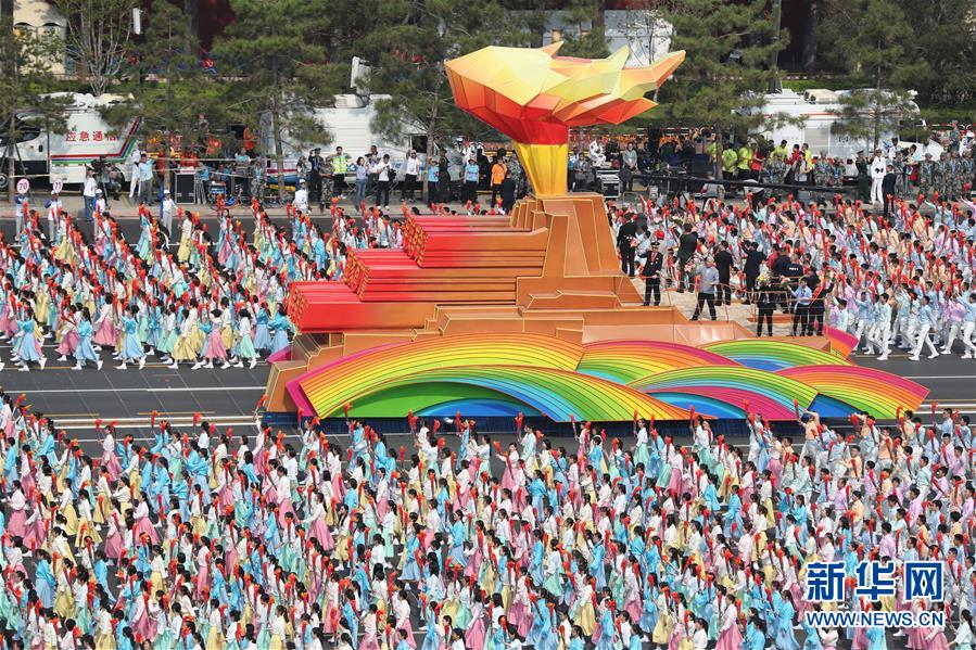 （新華全媒頭條·圖文互動(dòng)）（11）凝聚愛(ài)國(guó)主義的磅礴力量！——新中國(guó)成立70周年盛典啟示錄