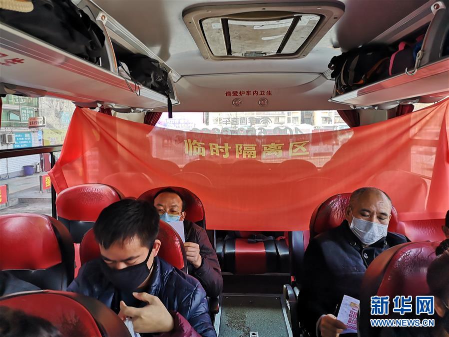 （做好六穩(wěn)工作 應(yīng)對復(fù)雜局面·圖文互動）（2）四川：“點(diǎn)對點(diǎn)、一站式”送農(nóng)民工安全返崗