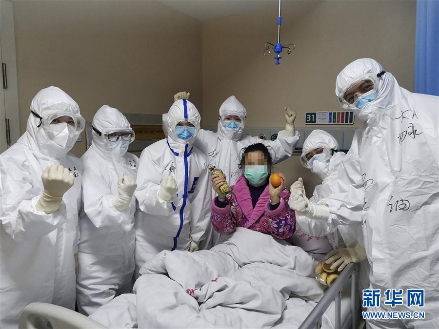 （在習(xí)近平新時(shí)代中國(guó)特色社會(huì)主義思想指引下——新時(shí)代新作為新篇章·習(xí)近平總書記關(guān)切事·圖文互動(dòng)）（10）不放松！——各地努力抓緊抓實(shí)抓細(xì)疫情防控
