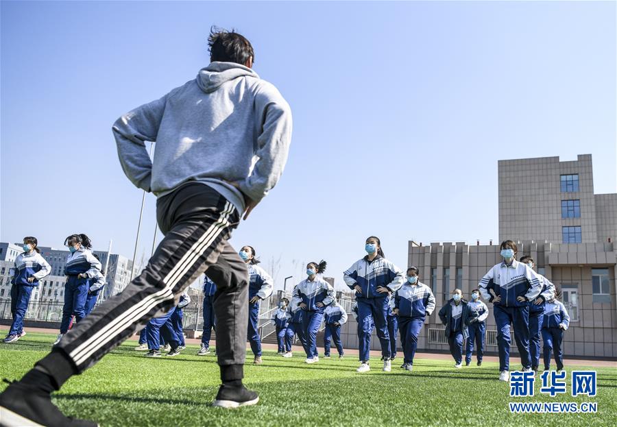 （圖文互動）（11）“早”安同學，“早”安老師！——新疆初高中畢業(yè)班復課一周回訪見聞