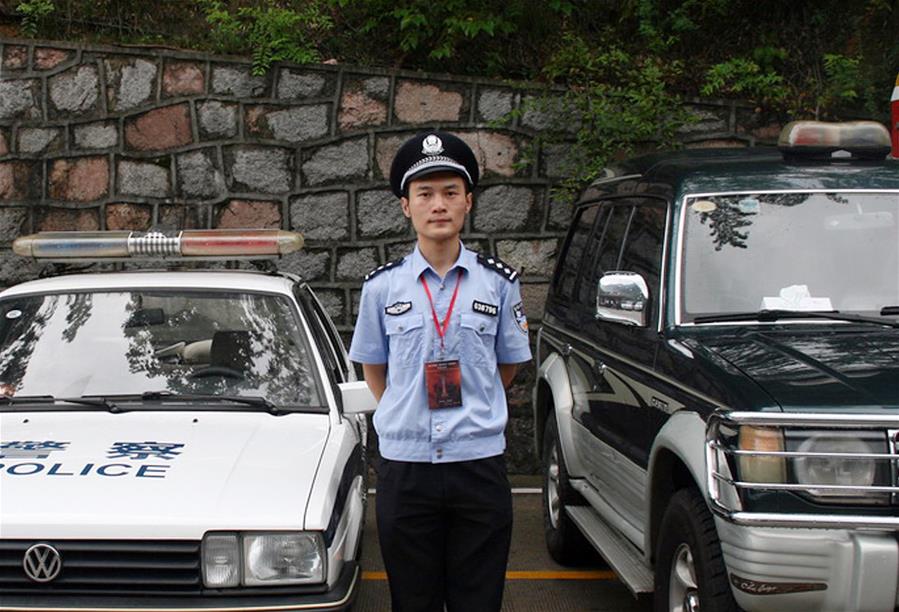 （為了民族復(fù)興·英雄烈士譜·圖文互動）張寧海：“請跟我走，我來為大家照亮……”