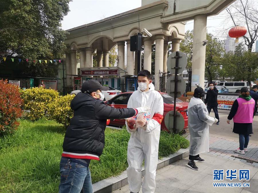 （習近平致敬的戰(zhàn)“疫”英雄·下沉干部篇·圖文互動）（3）他們，挺身而出守防線