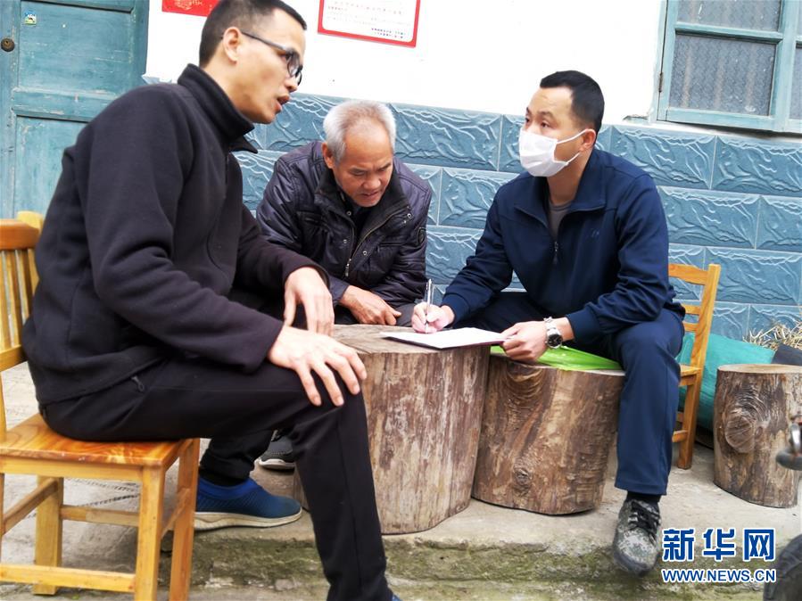 （習近平致敬的戰(zhàn)“疫”英雄·下沉干部篇·圖文互動）（6）他們，挺身而出守防線