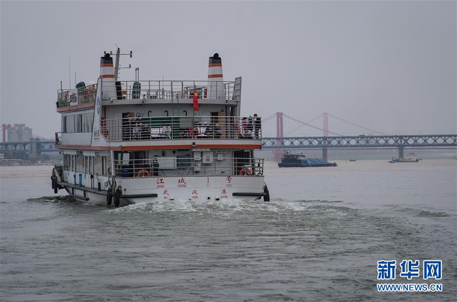 （新華全媒頭條&middot;圖文互動(dòng)）（13）武漢重啟，不負(fù)春天&mdash;&mdash;寫在武漢&ldquo;解封&rdquo;之際