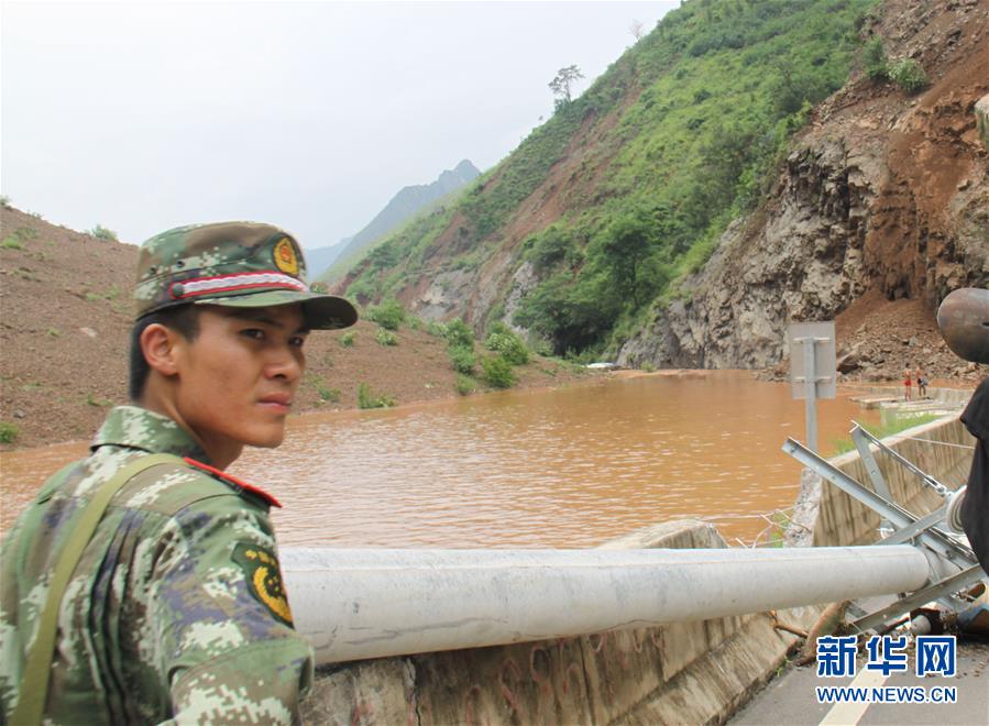 （為了民族復(fù)興·英雄烈士譜·圖文互動）謝樵：為救援泅渡堰塞湖，犧牲時只有24歲