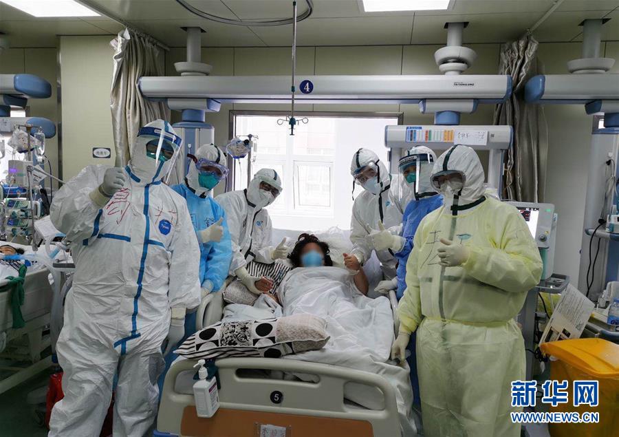 （抗疫一線醫(yī)務(wù)人員英雄群體·圖文互動）（1）合力護航生命之舟——遼寧、上海、廣東等醫(yī)療隊聯(lián)手決戰(zhàn)雷神山
