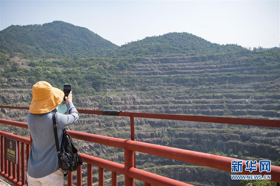（走向我們的小康生活·圖文互動）（2）游客來了，小康近了——生態(tài)旅游引領湖北山區(qū)蝶變二三事