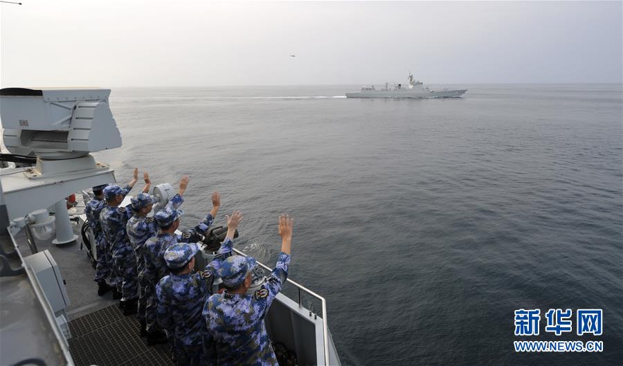 （國(guó)際）（2）中國(guó)海軍第35、36批護(hù)航編隊(duì)在亞丁灣完成任務(wù)交接