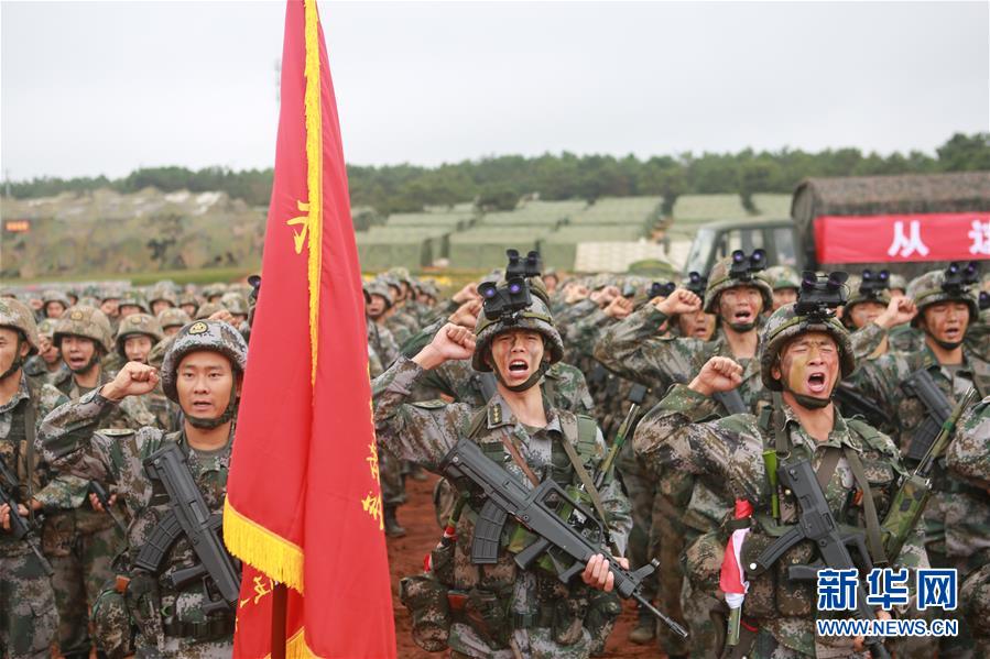 （在習(xí)近平強(qiáng)軍思想指引下·我們?cè)趹?zhàn)位報(bào)告·圖文互動(dòng)）（1）千里移防，鐵心跟黨走——南部戰(zhàn)區(qū)陸軍第75集團(tuán)軍某紅軍旅政治建軍、練兵備戰(zhàn)記事