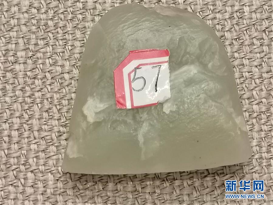 （文化視點·聽文物講故事·圖文互動）（1）豪橫！古人扛著玉斧在羅布泊打獵