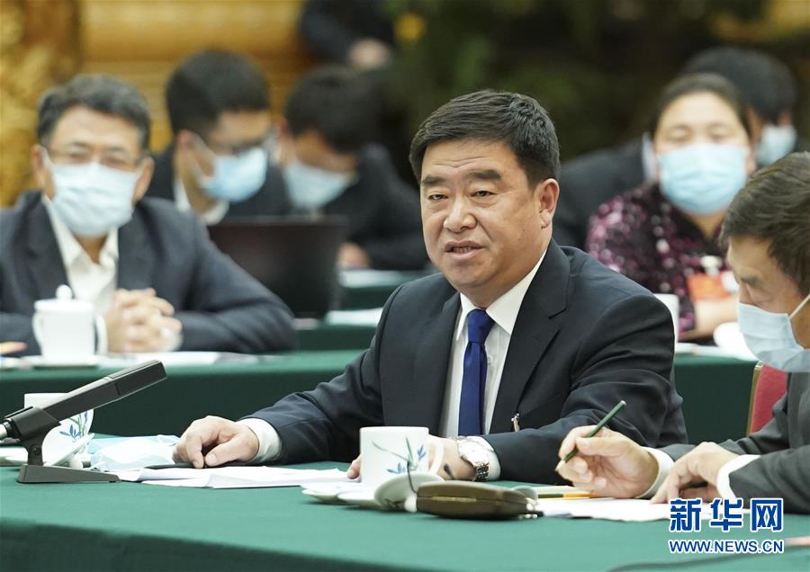 （新華全媒頭條·圖文互動(dòng)）（6）從人民中汲取磅礴力量——習(xí)近平總書(shū)記同出席2020年全國(guó)兩會(huì)人大代表、政協(xié)委員共商國(guó)是紀(jì)實(shí)