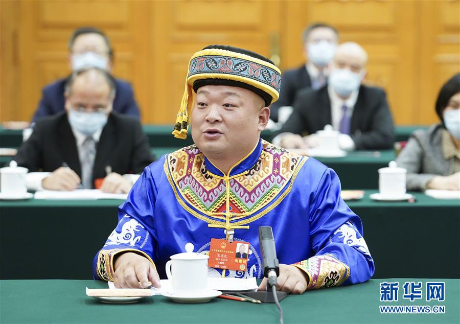 （新華全媒頭條·圖文互動(dòng)）（8）從人民中汲取磅礴力量——習(xí)近平總書(shū)記同出席2020年全國(guó)兩會(huì)人大代表、政協(xié)委員共商國(guó)是紀(jì)實(shí)