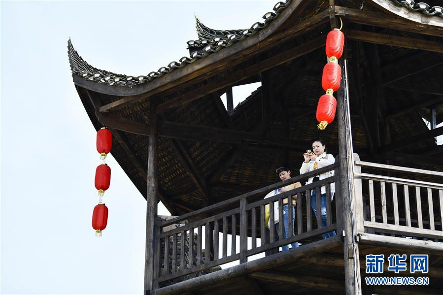 （新華全媒頭條·圖文互動(dòng)）（20）從人民中汲取磅礴力量——習(xí)近平總書(shū)記同出席2020年全國(guó)兩會(huì)人大代表、政協(xié)委員共商國(guó)是紀(jì)實(shí)