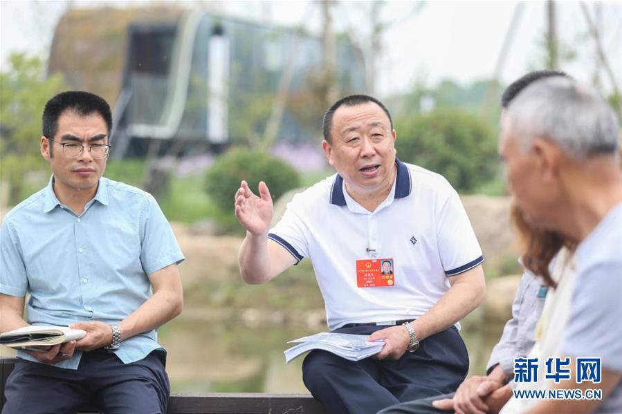 （新華全媒頭條·兩會(huì)精神看落實(shí)·圖文互動(dòng)）（2）整體謀劃、系統(tǒng)升級(jí)、全面提升——落實(shí)全國(guó)兩會(huì)精神織牢織密公共衛(wèi)生防護(hù)網(wǎng)