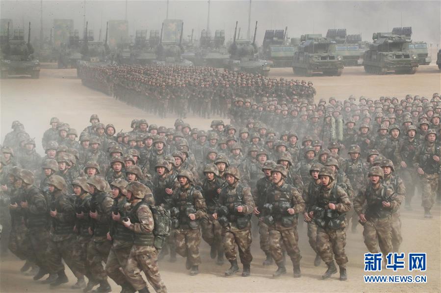 （新華全媒頭條·圖文互動(dòng)）（4）沿著中國(guó)特色強(qiáng)軍之路闊步前進(jìn)——黨中央、中央軍委領(lǐng)導(dǎo)推進(jìn)國(guó)防和軍隊(duì)建設(shè)70年紀(jì)實(shí)