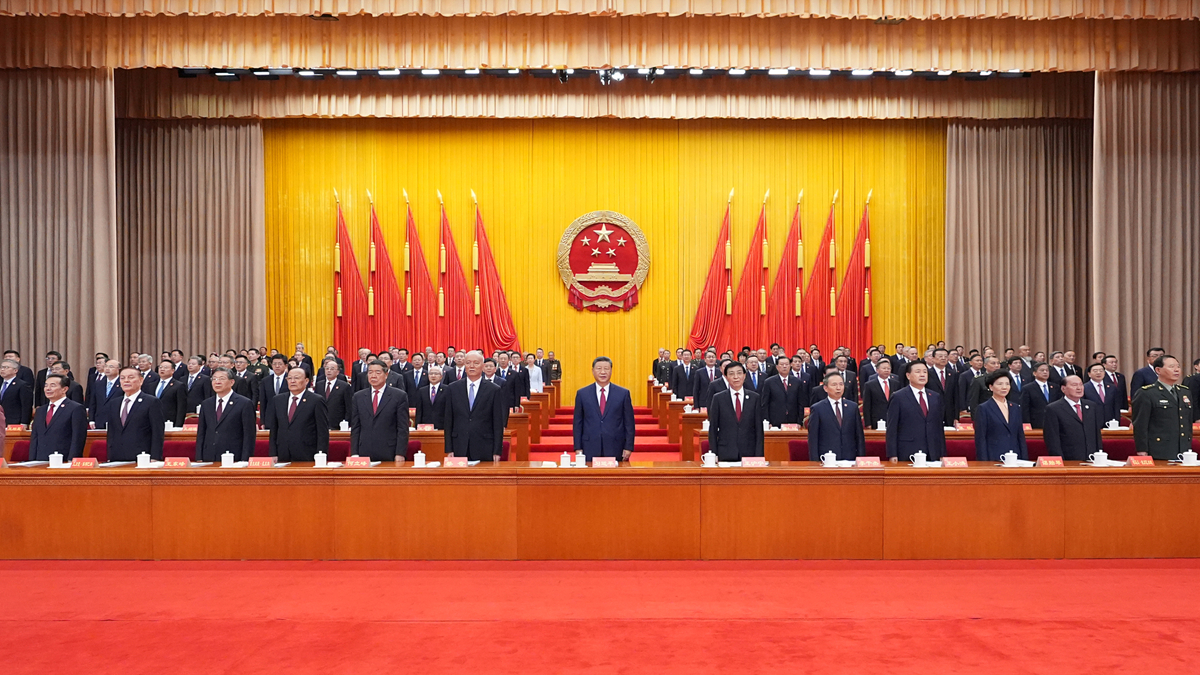 新疆維吾爾自治區(qū)成立70周年慶祝大會隆重舉行 習(xí)近平出席大會