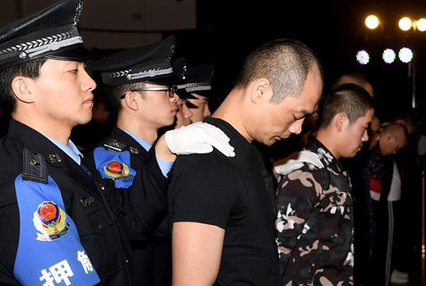 陜西省西安市新城區(qū)人民法院依法對韓某某等8人非法高利放貸、暴力討債涉黑一案公開宣判
