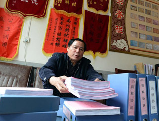 “一離開群眾，內(nèi)心就感到孤獨(dú)”——記“鄉(xiāng)村判官”楊斌圣