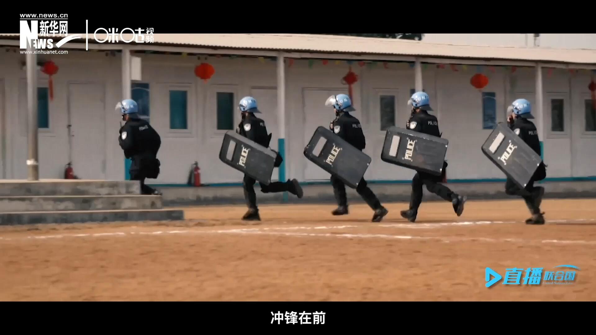 有這樣一支隊伍，他們不畏艱險，沖鋒在前，頭戴藍盔，為和平而戰(zhàn)，他們的名字叫做聯(lián)合國維和部隊。
