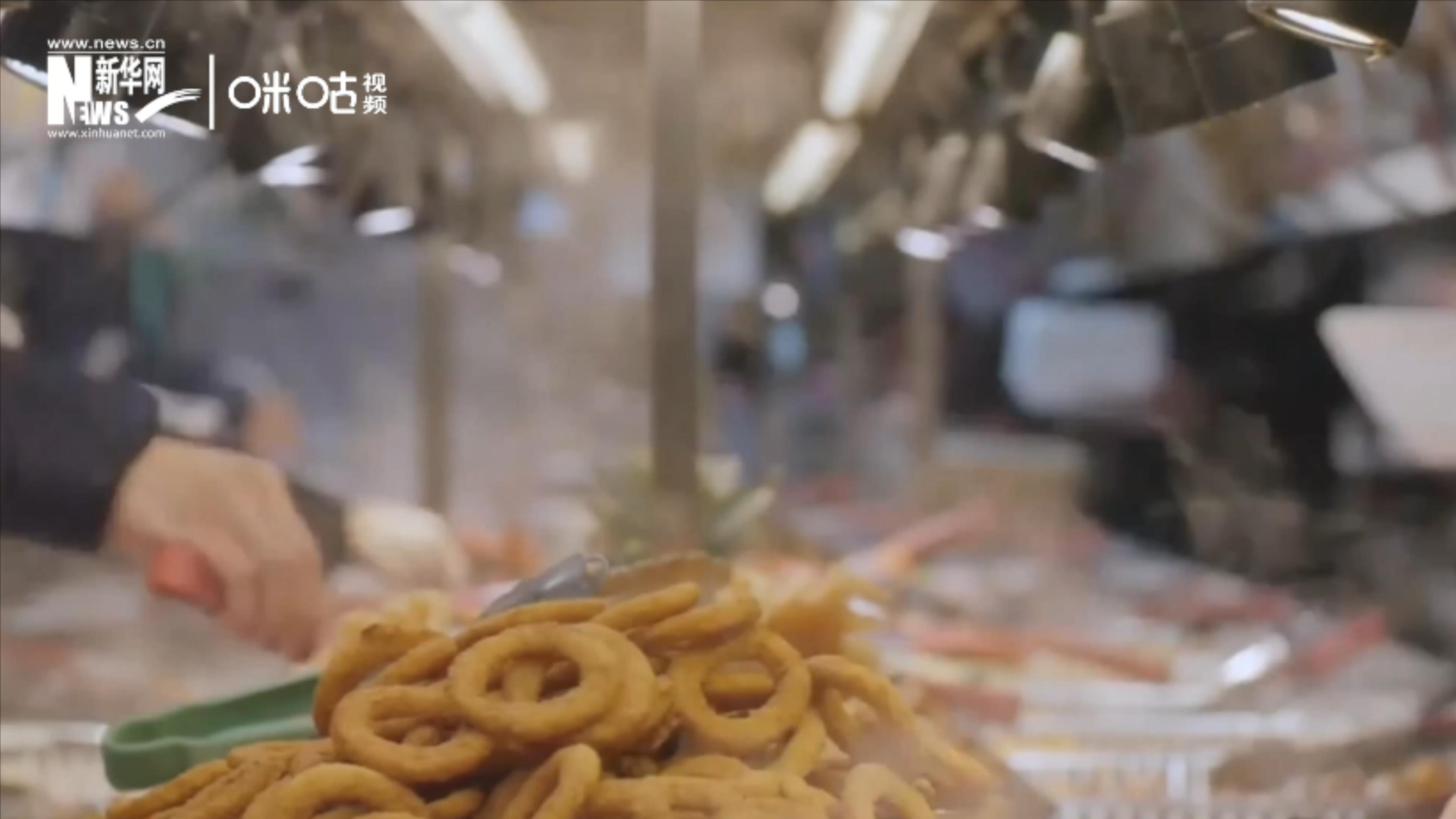 成噸的糧食遭到損失或浪費，同時也有很多人正在挨餓