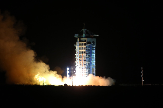 4月6日，實(shí)踐十號(hào)衛(wèi)星發(fā)射升空。