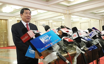 何立峰：2016年實現(xiàn)了穩(wěn)增長、穩(wěn)就業(yè)