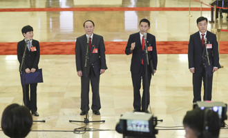 邱賽珍、張蜀新、潘克剛、李新民代表接受采訪