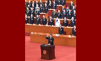 習(xí)近平當(dāng)選國家主席、中央軍委主席