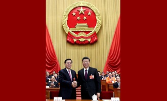 習(xí)近平當(dāng)選國家主席、中央軍委主席